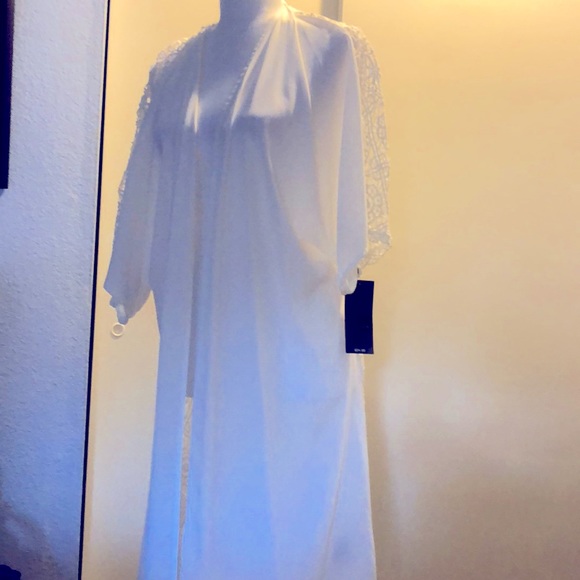 KIMONO NWT Laceback - Picture 2 of 4